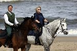 Katwijk 29 mei 2005
Koningin Beatrix paard rijden op het strand van katwijk.