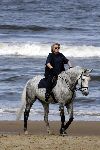 Katwijk 29 mei 2005
Koningin Beatrix paard rijden op het strand van katwijk.