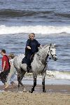 Katwijk 29 mei 2005
Koningin Beatrix paard rijden op het strand van katwijk.