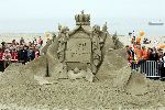 Scheveningen 30 april 2005
Koningin Beatrix viert 25 jarig jubileum.
beeld van zand Zandsculptuur