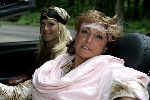 Vierhouten 29 mei 2005
Rally met cabrio's vanwege 10 jarig bestaan Beau Monde.
Estelle Gullit met hoofddoekje en Netty v d Veer met mercedes cabrio