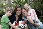 Amsterdam 1 mei 2005
Paulien Huizinga met Michiel Mol en hun kinderen Paul Myrthe en Pieter.