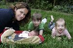 Amsterdam 1 mei 2005
Paulien Huizinga met Michiel Mol en hun kinderen Paul Myrthe en Pieter.