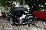 Vierhouten 20 mei 2005
Rally met cabrio's vanwege 10 jarig bestaan Beau Monde.
Monique des bouvrie met porsche cabrio uit 1972