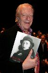 Amsterdam 30 mei 2005
Presentatie Boek Mary Dresselhuys in schouwburg amsterdam.
Ramses Shaffy