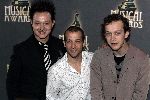 Amsterdam 20 mei 2005
Perslunch ivm John Kraaykamp musical awards in Fifteen.
vlnr Rop Verheijen Michele Tesoro en Rein Hofman