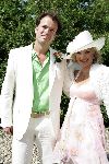 Joure 28 mei 2005
Trouwen Yvonne Jaspers en Pieter v d Beukering.
Yvonne   met man