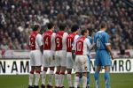 Amsterdam 12 november 2006
AJAX-PSV 0-1 in de arena. Ajax muur met Vermaelen Heitinga Huntelaar Perez en Sneijder
Peter Smulders bv