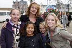 Scheveningen 25 oktober 2006
Premiere Kus in circustheater.
Angela Groothuizen met dochters