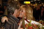Schiphol 5 november 2006
hans Breukhoven arriveert op schiphol na reis naar de Mount Everest. Connie Constanza Jordi (met zijn vrouw) Marvin Shanna en  Edwin(met vriendin) zijn 
daar.