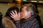 Schiphol 5 november 2006
hans Breukhoven arriveert op schiphol na reis naar de Mount Everest. Connie Constanza Jordi (met zijn vrouw) Marvin Shanna en  Edwin(met vriendin) zijn 
daar.