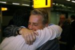 Schiphol 5 november 2006
hans Breukhoven arriveert op schiphol na reis naar de Mount Everest. Connie Constanza Jordi (met zijn vrouw) Marvin Shanna en  Edwin(met vriendin) zijn 
daar.
Peter Smulders bvConnie Constanza Jordi (met zijn vrouw) Marvin Shanna en  Edwin(met vriendin) zijn 
daar.