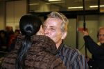 Schiphol 5 november 2006
hans Breukhoven arriveert op schiphol na reis naar de Mount Everest. Connie Constanza Jordi (met zijn vrouw) Marvin Shanna en  Edwin(met vriendin) zijn 
daar.