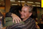 Schiphol 5 november 2006
hans Breukhoven arriveert op schiphol na reis naar de Mount Everest. Connie Constanza Jordi (met zijn vrouw) Marvin Shanna en  Edwin(met vriendin) zijn 
daar.