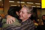 Schiphol 5 november 2006
hans Breukhoven arriveert op schiphol na reis naar de Mount Everest. Connie Constanza Jordi (met zijn vrouw) Marvin Shanna en  Edwin(met vriendin) zijn 
daar.