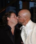 Amsterdam 20 oktober 2006
Uitreiking televizierring 2006 in ij theater.
Henkjan Smits en Maik de Boer kussend
