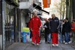 Amsterdam 2 november 2006
Jaap Stam en Klaas Jan Huntelaar aan het shoppen op de beethovenstraat op de dag van de wedstrijd.