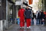 Amsterdam 2 november 2006
Jaap Stam en Klaas Jan Huntelaar aan het shoppen op de beethovenstraat op de dag van de wedstrijd.