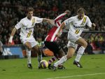 Eindhoven, 4 November 2006 Kompetitiewedstrijd PSV-NAC Eindstand 3-0 Seizoen 2006/2007
Jefferson Farfan in duel met Patrick Zwaanswijk