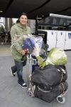 Schiphol 5 november 2006
hans Breukhoven arriveert op schiphol na reis naar de Mount Everest. Connie Constanza Jordi (met zijn vrouw) Marvin Shanna en  Edwin(met vriendin) zijn 
daar.