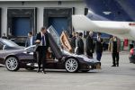 Zeewolde 1 november 2006
Koning Abdullah Koningin Rania en Koningin Beatrix op bezoek bij de spyker fabriek waar ze rondgeleid worden door Viktor Muller.