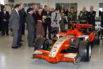 Zeewolde 1 november 2006
Koning Abdullah Koningin Rania en Koningin Beatrix op bezoek bij de spyker fabriek waar ze rondgeleid worden door Viktor Muller.