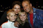 Rotterdam 26 oktober 2006
Premiere Holiday on ice in ahoy.
Ron Boszhard met vrouw en kinderen