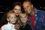 Rotterdam 26 oktober 2006
Premiere Holiday on ice in ahoy.
Ron Boszhard met vrouw en kinderen