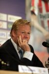 Eindhoven, 4 November 2006 Kompetitiewedstrijd PSV-NAC Eindstand 3-0 Seizoen 2006/2007
Ronald Koeman tijdens de persconferentie