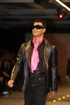 Amsterdam 30 oktober 2006.
Presentatie kledinglijn Gordon in het confectie centrum. Ruud Gullit Winston Gerschtanowitz Winston Post  als mannequin