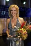 Amsterdam 20 oktober 2006
Uitreiking televizierring in het ij theater.
Tooske Breugem heeft de prijs voor beste kinderprogramma gewonnen. Tooske met Adje en Yvon Jaspers