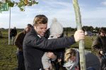 Benthuizen 17 oktober 2009
Nationale boomplantdag. Albert Verlinde met Anouk Smulders en Winston Gerschtanowitz
Peter Smulders bv