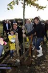 Benthuizen 17 oktober 2009
Nationale boomplantdag. Albert Verlinde met Anouk Smulders en Winston Gerschtanowitz
Peter Smulders bv