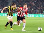Eindhoven, 31 Oktober 2009
Kompetitiewedstrijd PSV-Vitesse, eindstand 1-0 Seizoen 2009/2010
Balazs Dzsudzsak in duel met Paul Verhaegh
Foto Junior Smulders