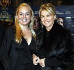 Amsterdam 26 oktober 2009
Premiere terug naar de kust in Tuschinski. Bartina en Debbie Koeman
Peter Smulders bv