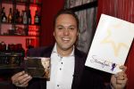 Amsterdam 19 oktober 2009
Presentatie nieuwe cd Frans Bauer bij Red Sun in Amsterdam.
Ook maakte hij de oprichting van een nieuwe stichting bekend.
Peter Smulders bv