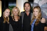 Rotterdam 25 oktober 2009
Premiere Holiday on ice in ahoy. Hein Vergeer met vrouw en dochter
Peter Smulders bv