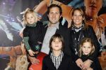 Rotterdam 25 oktober 2009
Premiere Holiday on ice in ahoy. Jeroen Blijlevens met vrouw en kinderen
Peter Smulders bv