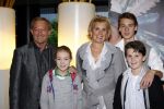 Rotterdam 25 oktober 2009
Premiere Holiday on ice in ahoy. John Wentink met vriendin en kinderen
Peter Smulders bv