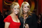 Amsterdam 23 oktober 2009
Televizierring 2009 in Carre in Amsterdam. Linda de Mol met Chantal janzen
Peter Smulders bv
