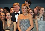 Den Haag 28 oktober 2009
Prinses Maxima Prins Willem Alexander Koningin Beatrix Prins Laurentien en Prins Constantijn bij opening Holland festival in Lucent danstheater.
Peter Smulders bv