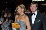 Den Haag 28 oktober 2009
Prinses Maxima Prins Willem Alexander Koningin Beatrix Prins Laurentien en Prins Constantijn bij opening Holland festival in Lucent danstheater.
Peter Smulders bv