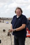 Scheveningen 4 oktober 2009
Bridget Maasland organiseert dogwalk op het strand van Scheveningen.
Ruim 300 honden liepen mee met hun baasjes. Menno Kohler 62 kg afgevallen
Peter Smulders bv