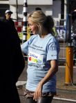 Amsterdam 18 oktober 2009
Wendy v Dijk geeft het startschot van de 7.5 km van Menzis bij de amsterdam marathon. Er wordt gelopen voor de stichting Semmy.
 Wendy is 4 en een halve maand zwanger. Haar broer Mike loopt ook mee alsmede Lodewijk Hoekstra.
Peter Smulders bv