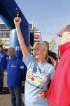 Amsterdam 18 oktober 2009
Wendy v Dijk geeft het startschot van de 7.5 km van Menzis bij de amsterdam marathon. Er wordt gelopen voor de stichting Semmy.
 Wendy is 4 en een halve maand zwanger. Haar broer Mike loopt ook mee alsmede Lodewijk Hoekstra.
Peter Smulders bv