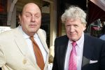 Amsterdam 8 november 2009
Presentatie boek Theo Heuft over zijn leven en Yab Yum. Willibrord Frequin met ex van zijn vrouw
Peter Smulders bv
