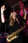 Amsterdam 6 november 2010
12 en een half jarig bestaan en presentatiie van het Buddha to Buddha boek in de supper club. Candy Dulfer met vriend
Peter Smulders bv