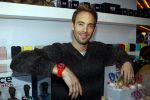Amsterdam 25 oktober 2010
Presentatie van de ice watch in de ice bar. Charly Luske
Peter Smulders bv