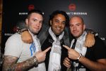 Amsterdam 6 november 2010
12 en een half jarig bestaan en presentatiie van het Buddha to Buddha boek in de supper club. Dennis Rugenbrecht met Jamie en Dean Saunders
Peter Smulders bv