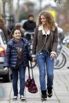 den Ilp 5 november 2010
Fajah Lourens haalt haar dochter Irem van school en gaat daarna met haar naar haar paarden op de manege.
Peter Smulders bv
